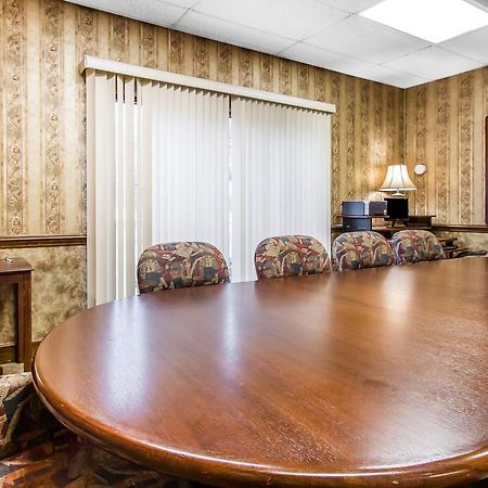 Executive Inn And Suites Enterprise Buitenkant foto
