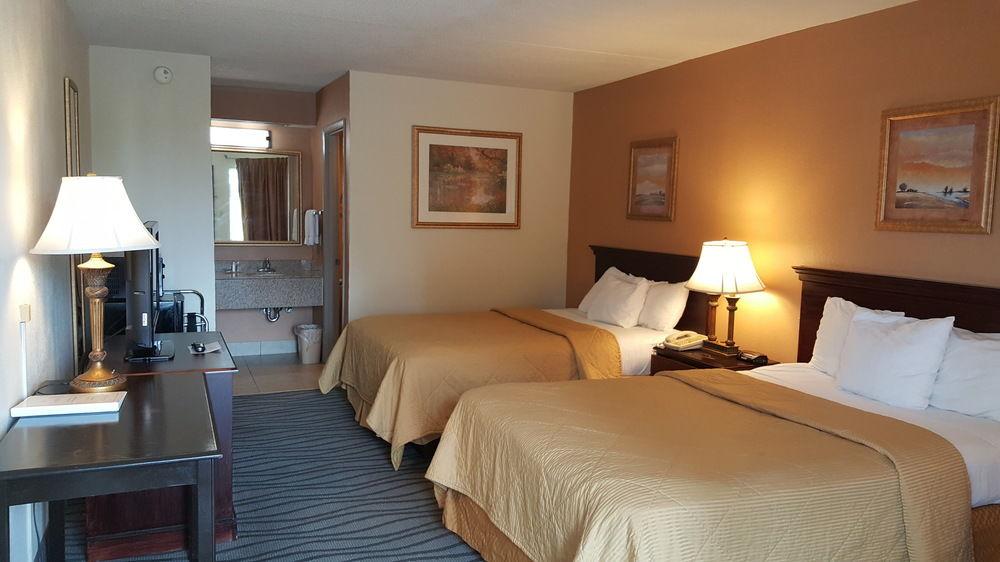 Executive Inn And Suites Enterprise Buitenkant foto