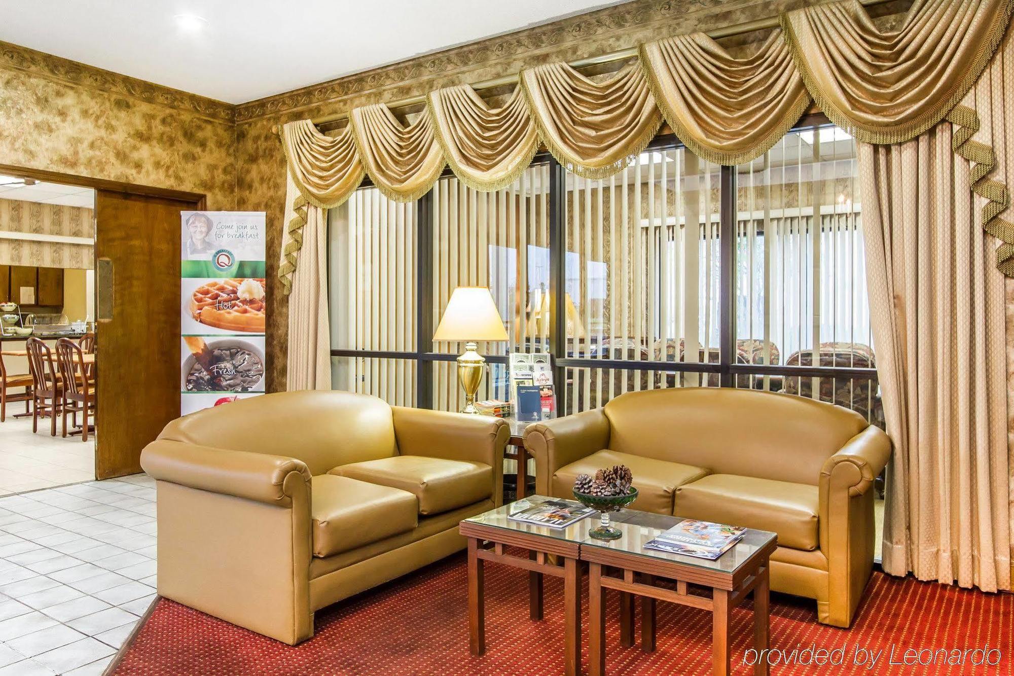 Executive Inn And Suites Enterprise Buitenkant foto