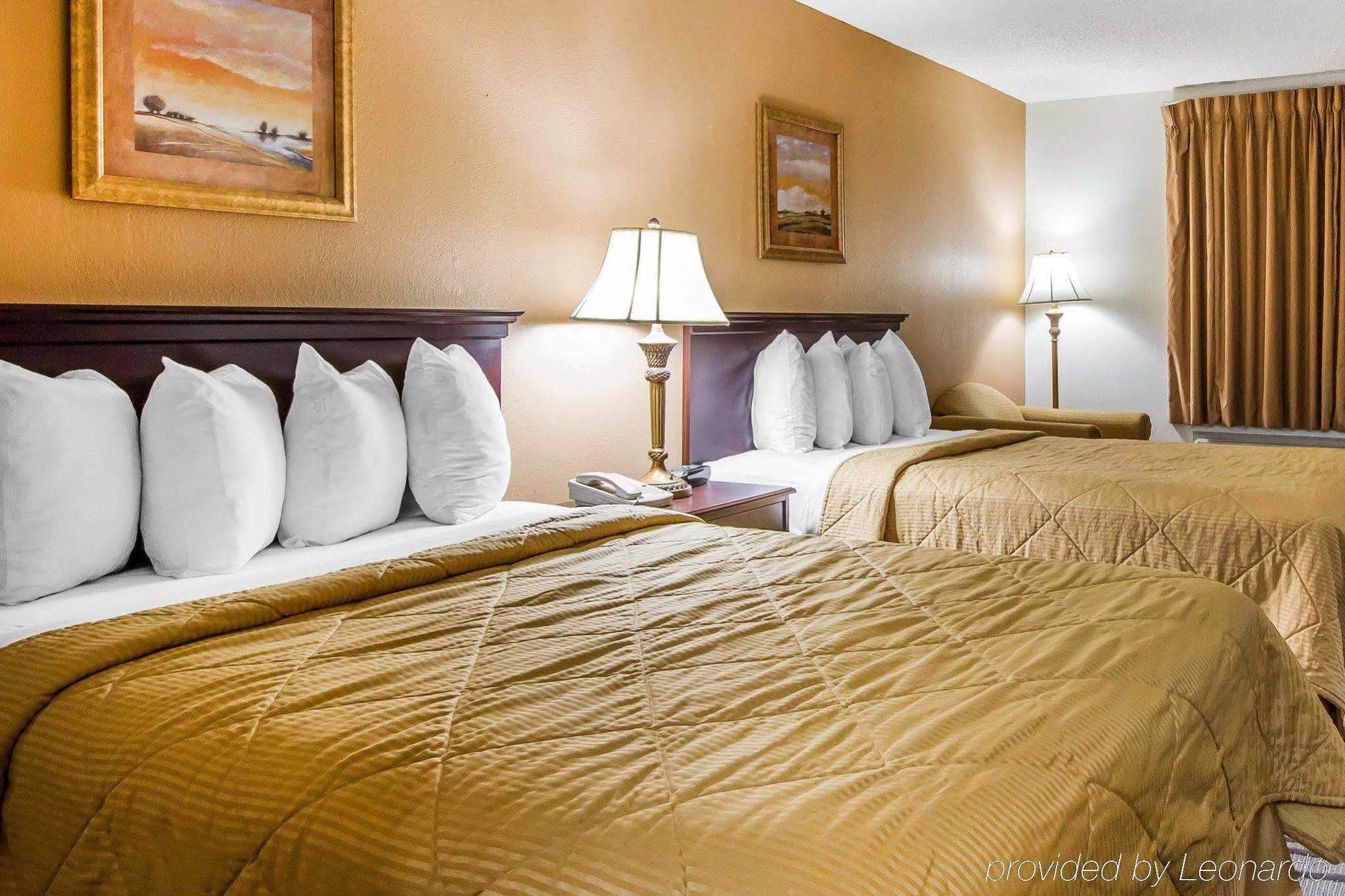 Executive Inn And Suites Enterprise Buitenkant foto