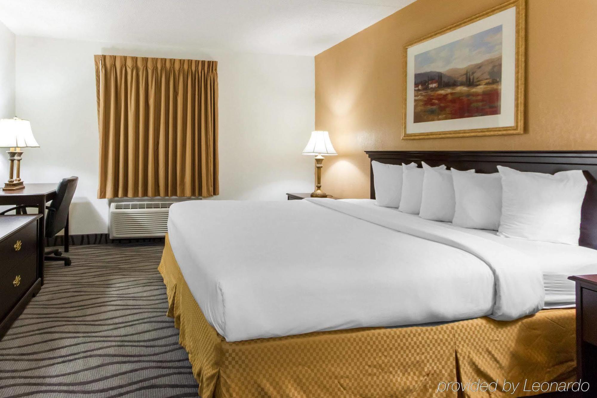 Executive Inn And Suites Enterprise Buitenkant foto