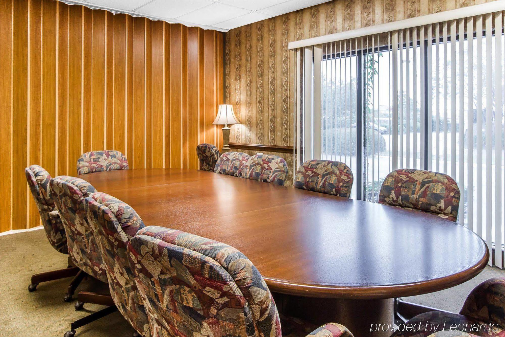 Executive Inn And Suites Enterprise Buitenkant foto